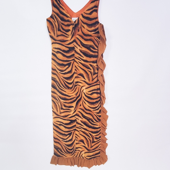🚫SOLD🚫Tiger Print Maxi Dress - Picture 7 of 12